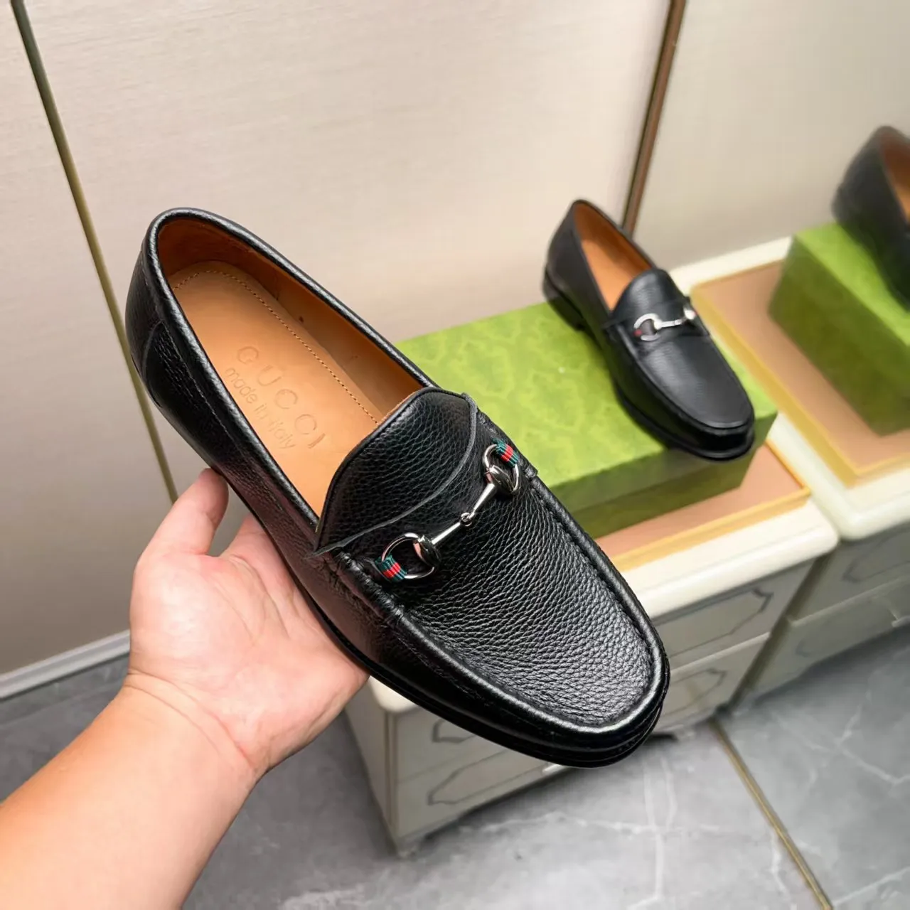 Men's men's shoes 💰460 🆘【GUCCI】Gucci ·🐂里· Hot-selling pea shoes top brand luxury, top quality, the latest fashion pea shoes.. The upper is made of original first-layer cowhide. (Full first-layer water-dyed 🐂 leather·inner). The original stylish and stylish soft rubber wear-resistant and non-slip outsole is light and comfortable on the foot, available in 2 colors! Matching code: 38-44 (customized at 45.46.47)